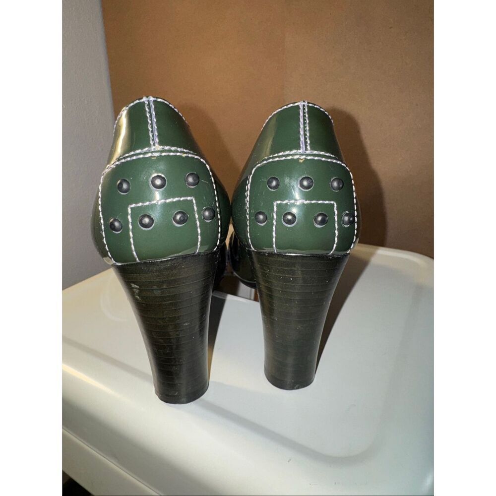 Tod’s Green Leather Loafer Heels - Picture 7 of 11